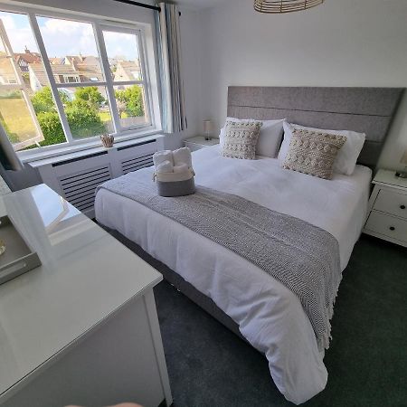 Hightide - 2 Bed With Parking, Balcony & Sea View. Apartman Swanage Kültér fotó