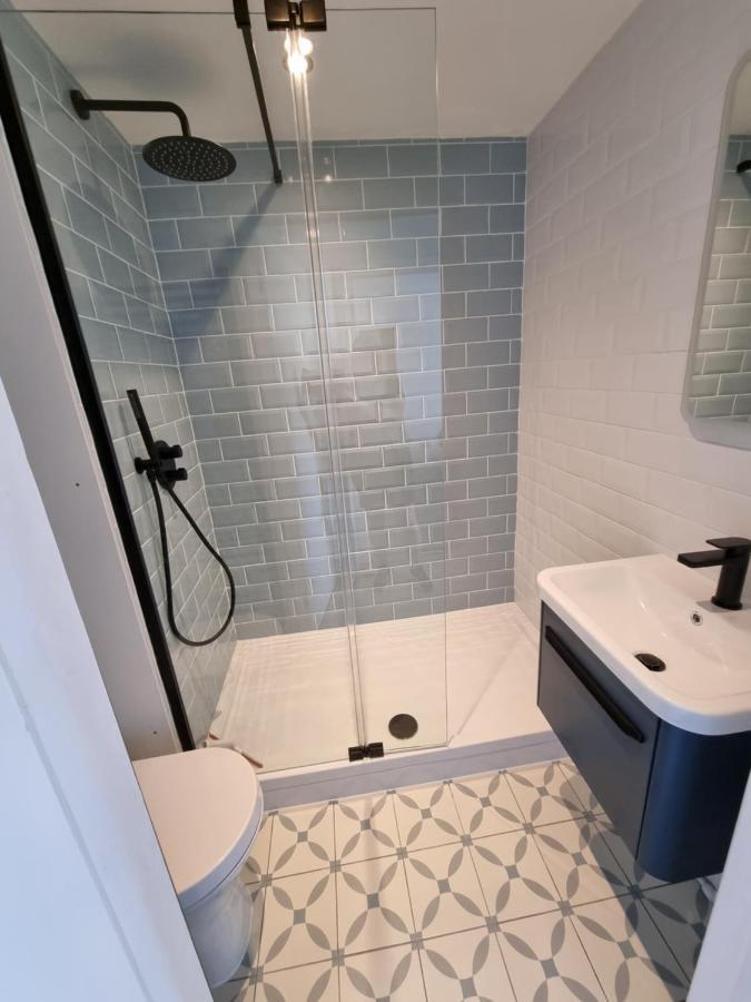 Hightide - 2 Bed With Parking, Balcony & Sea View. Apartman Swanage Kültér fotó