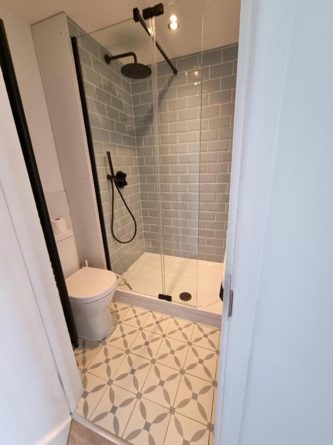 Hightide - 2 Bed With Parking, Balcony & Sea View. Apartman Swanage Kültér fotó