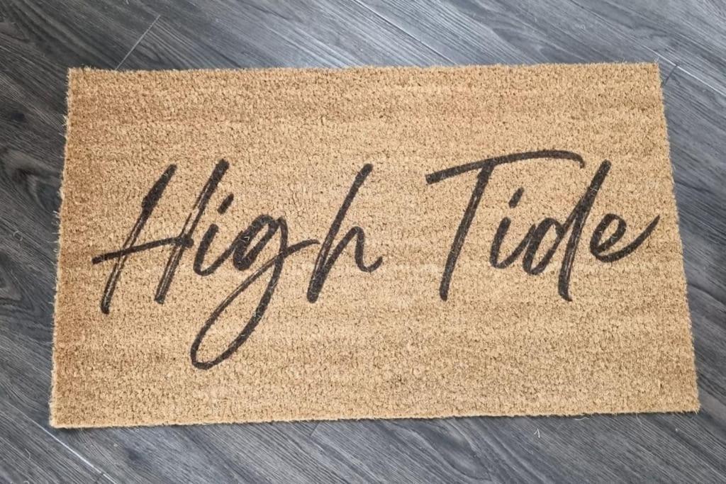 Hightide - 2 Bed With Parking, Balcony & Sea View. Apartman Swanage Kültér fotó