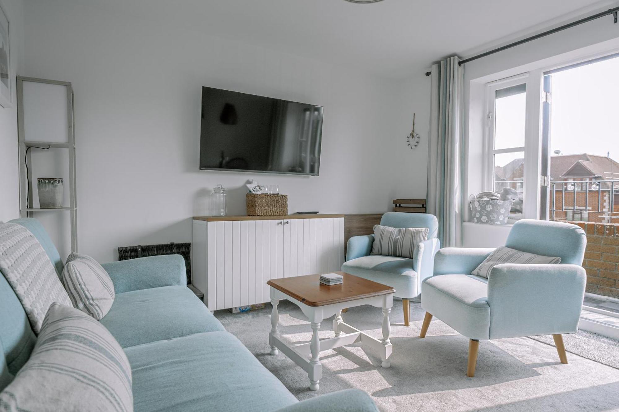 Hightide - 2 Bed With Parking, Balcony & Sea View. Apartman Swanage Kültér fotó